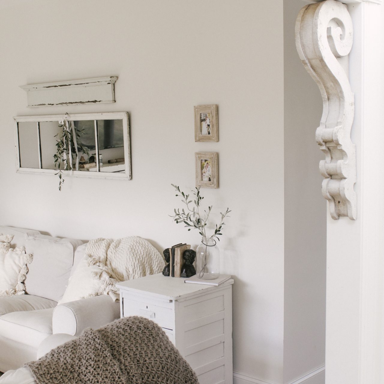 Living Room Antique Corbels