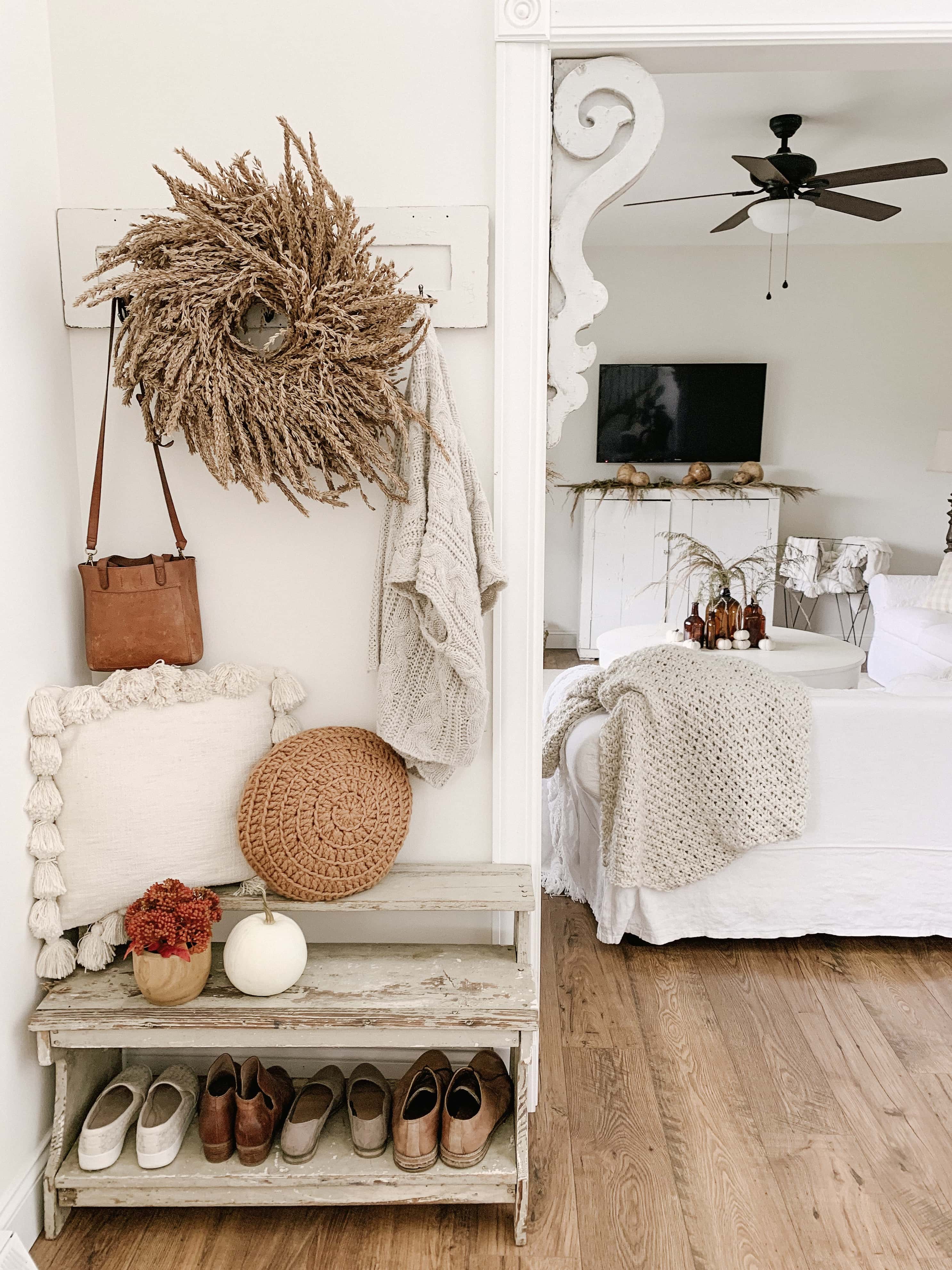 Cozy Autumn Entryway - Sarah Jane Christy - Styling