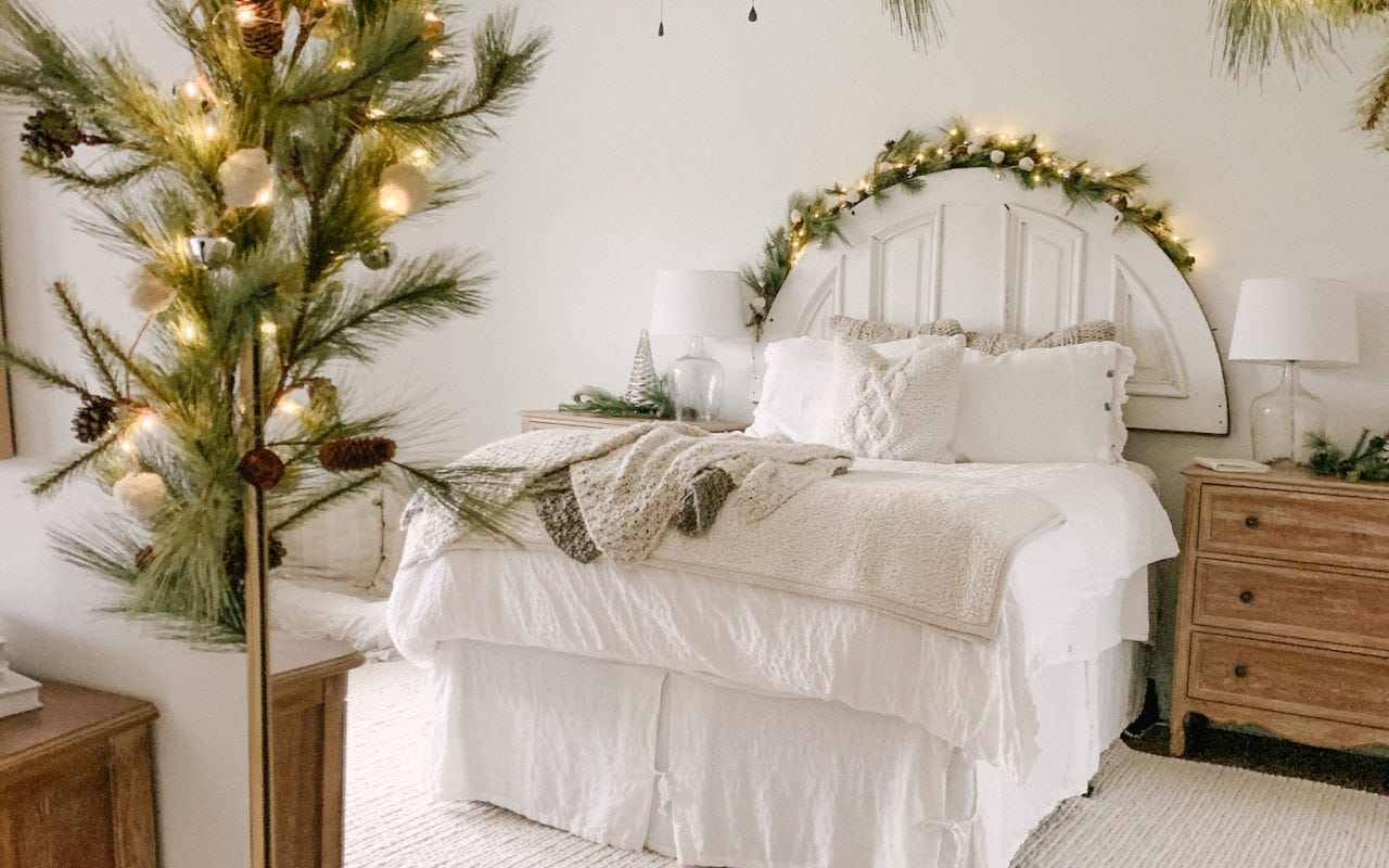 Decorate Your Bedroom For Christmas - Five Simple Steps