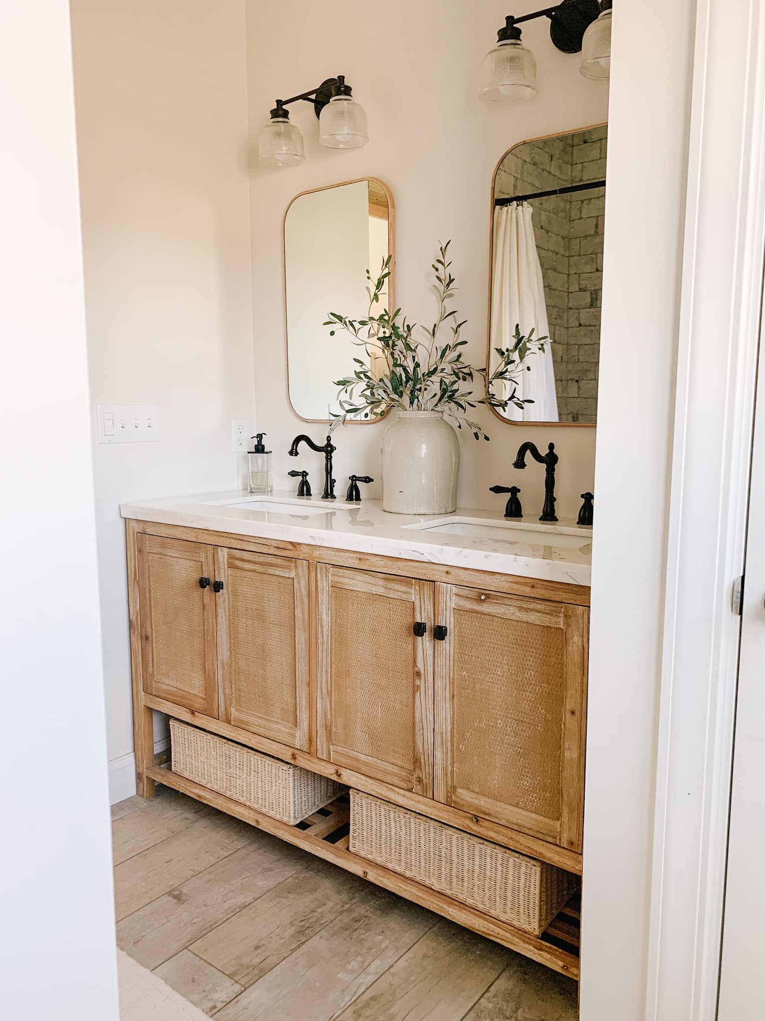 easy bathroom updates that can transform the space
