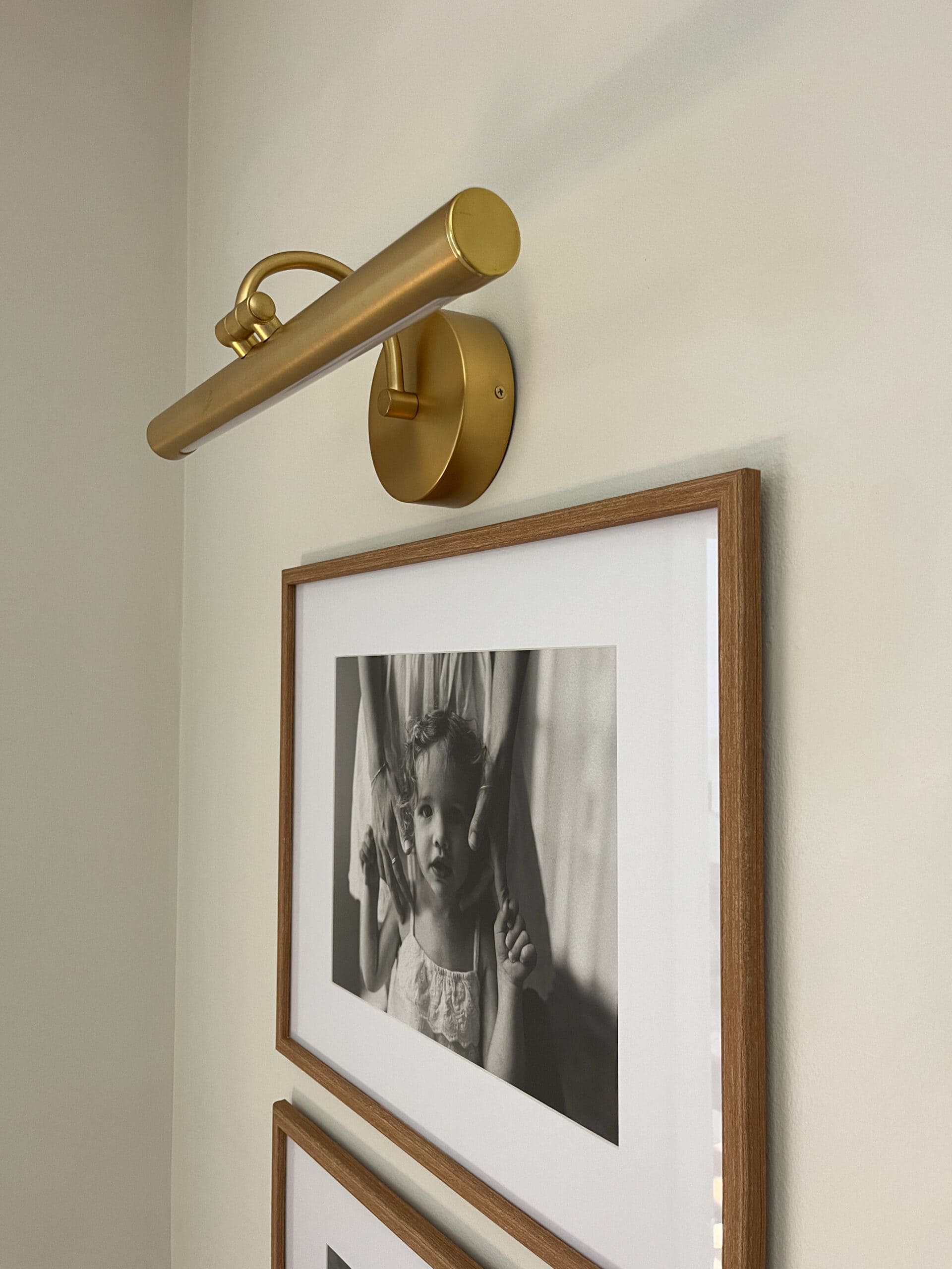 prettiest picture lights for wall decor