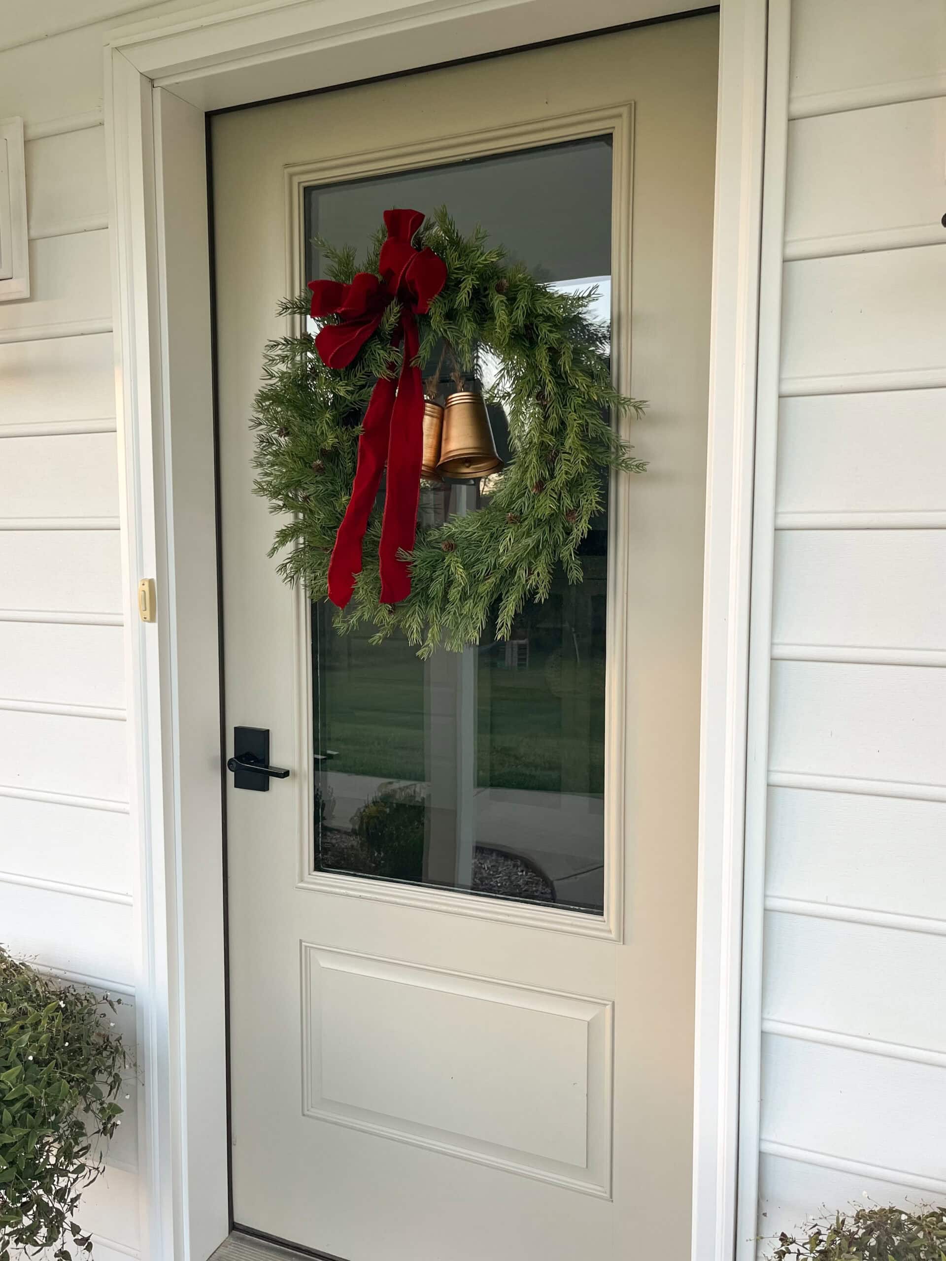 realistic holiday wreaths from lowes